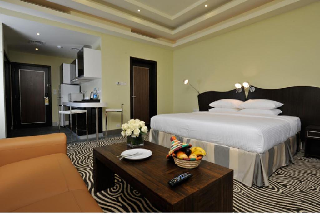Al Raya Suites Hotel Manáma Pokoj fotografie